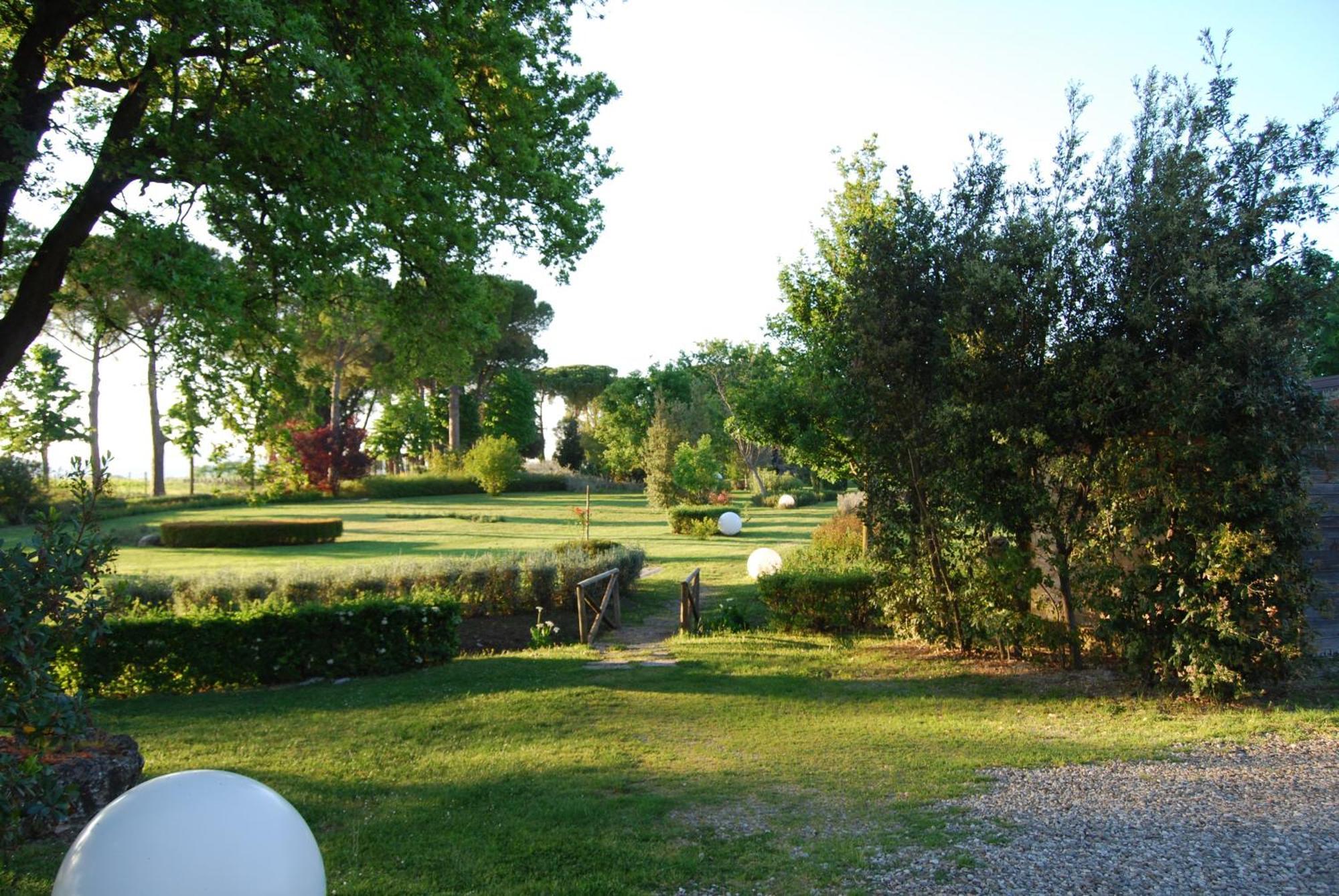 Villa Acquaviva Wine Resort 몬테메라노 외부 사진