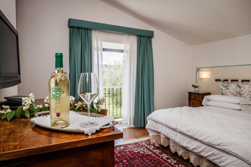Villa Acquaviva Wine Resort 몬테메라노 외부 사진