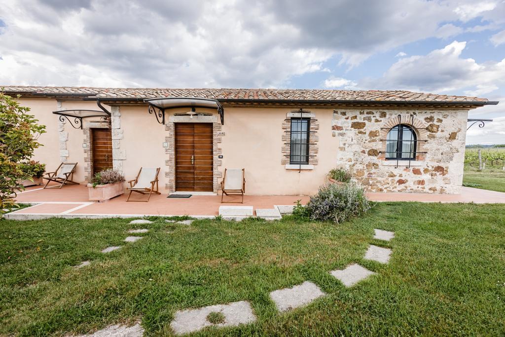 Villa Acquaviva Wine Resort 몬테메라노 외부 사진