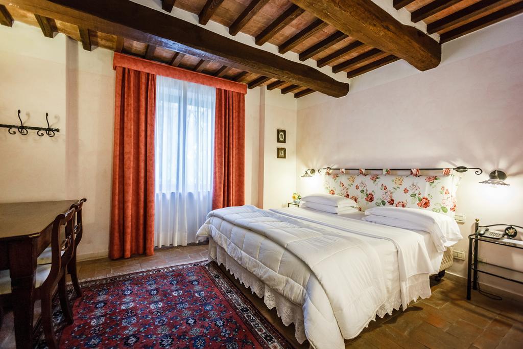 Villa Acquaviva Wine Resort 몬테메라노 외부 사진