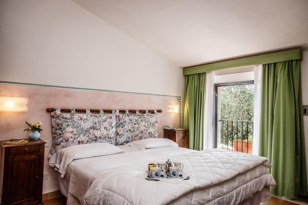 Villa Acquaviva Wine Resort 몬테메라노 외부 사진