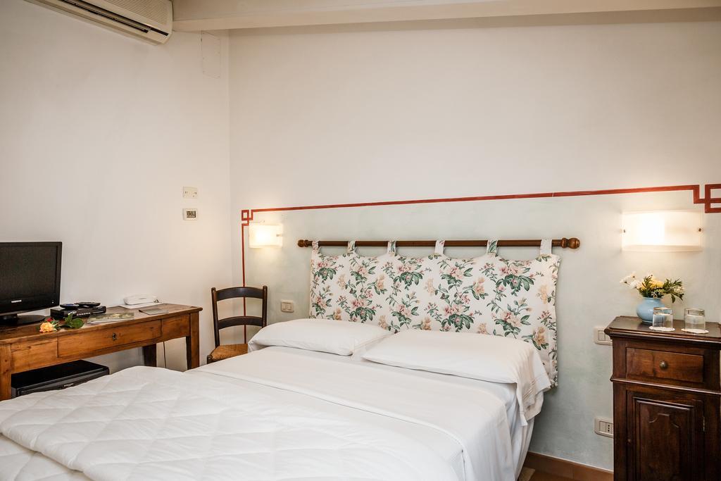 Villa Acquaviva Wine Resort 몬테메라노 외부 사진