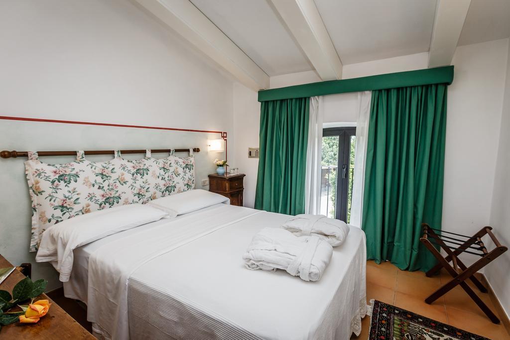 Villa Acquaviva Wine Resort 몬테메라노 외부 사진
