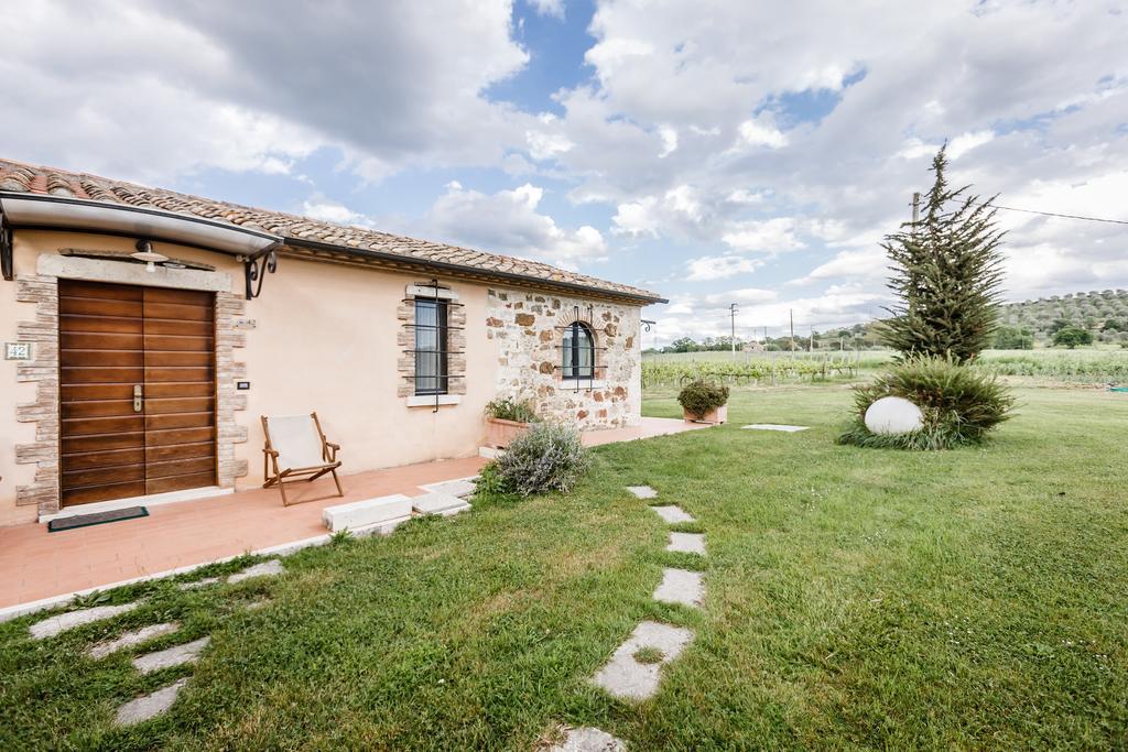 Villa Acquaviva Wine Resort 몬테메라노 외부 사진